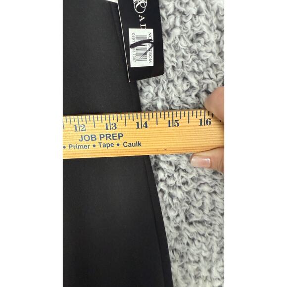 Betsy & Adam One-Shoulder Black Evening Gown Size 10 V-Neck Floor Length Train - Picture 7 of 10